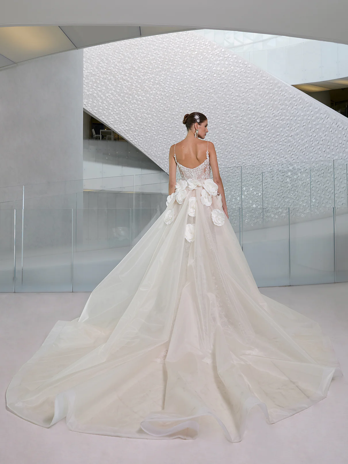 Magnifique Overskirt - Image 3